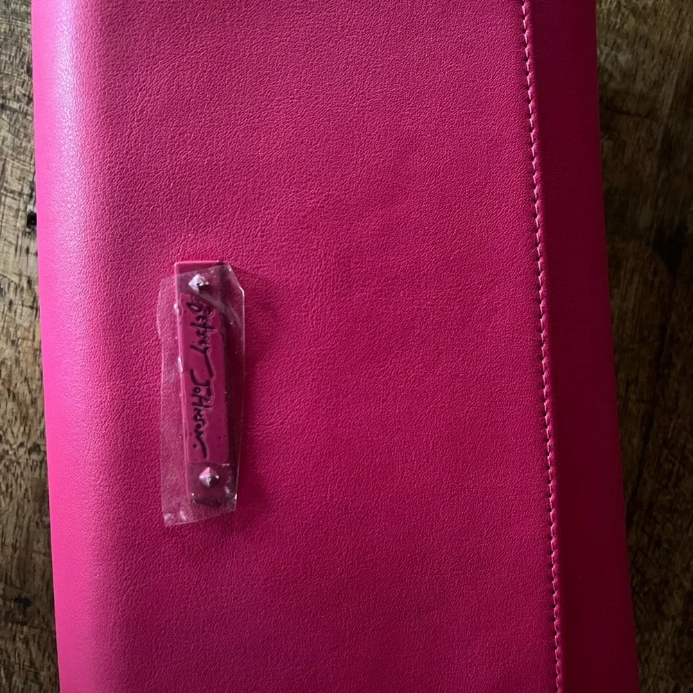 Betsy Johnson pink skull bag so cute new with tags - Picture 8 of 10